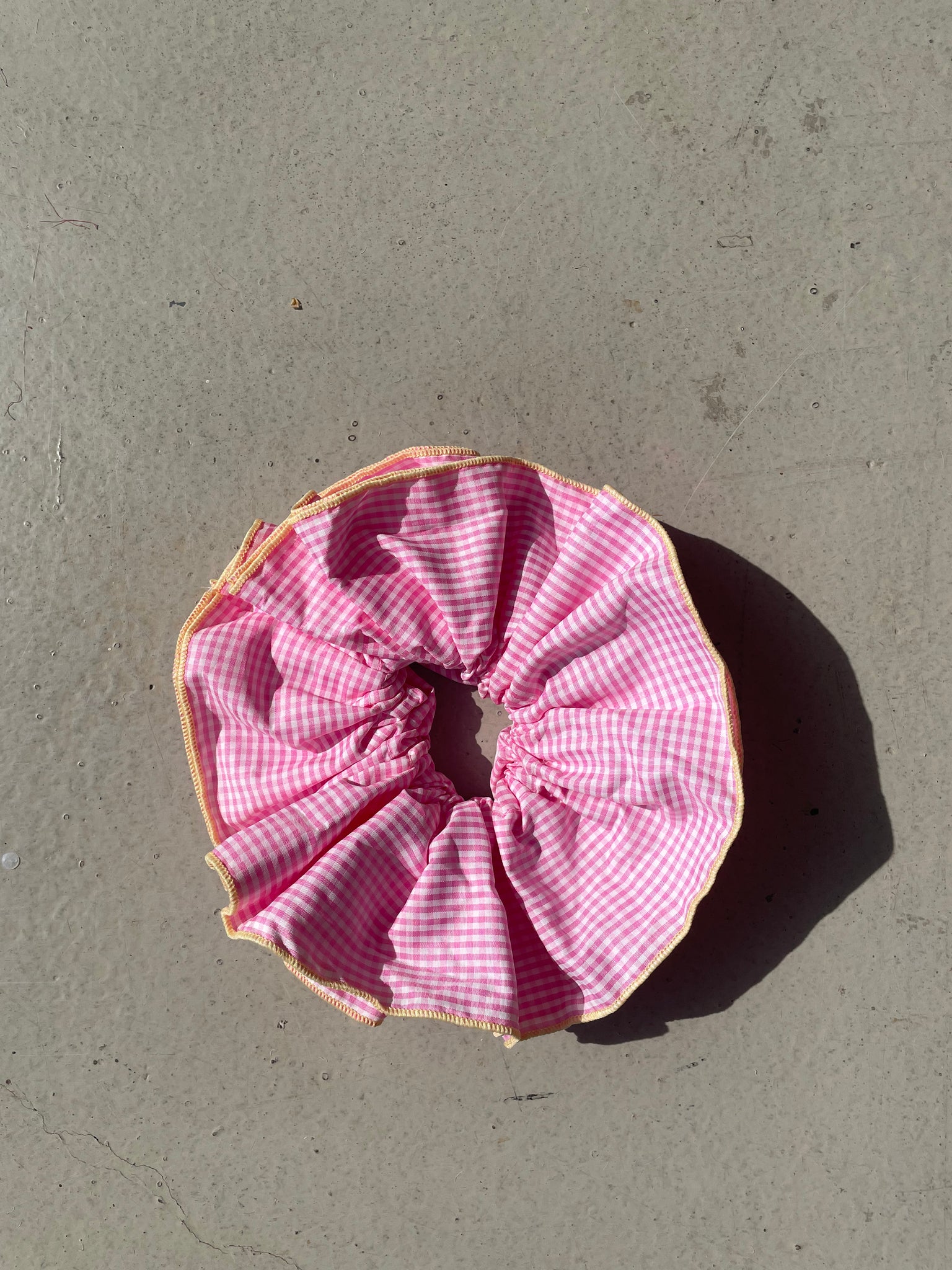 GINGHAM OVERSIZED SCRUNCHIE