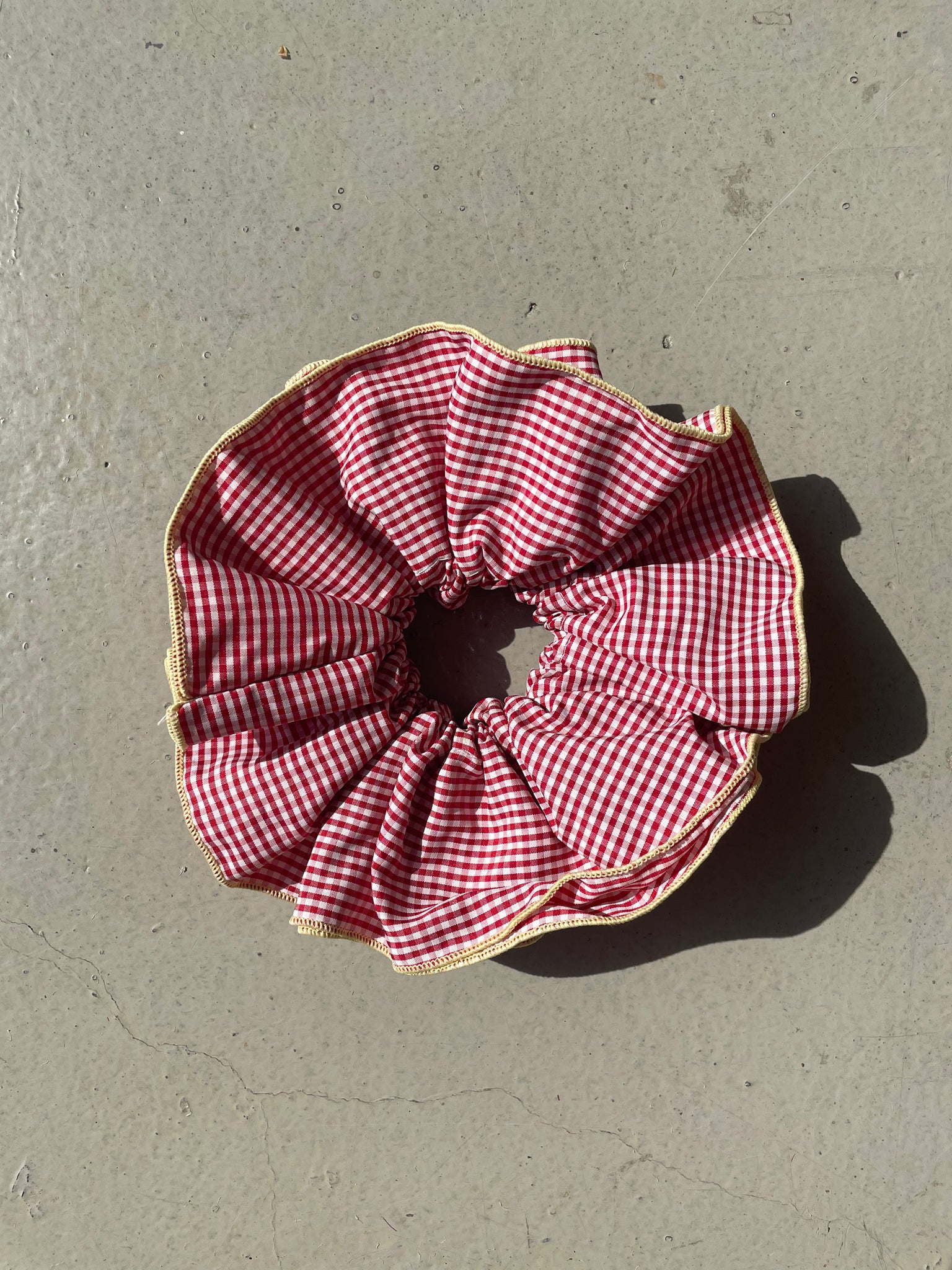 GINGHAM OVERSIZED SCRUNCHIE