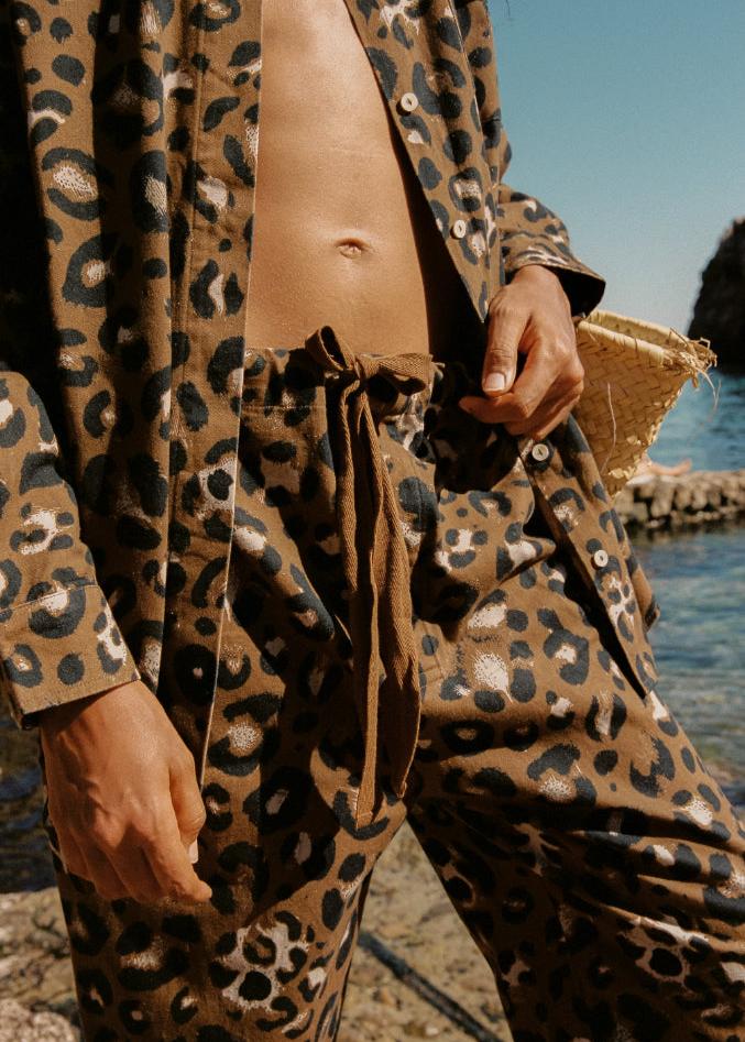 Leo Laze long pants brown animal print set. 