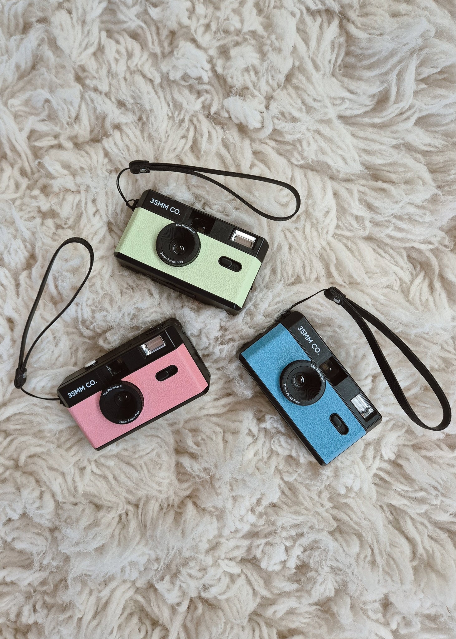 THE RELOADER REUSABLE FILM CAMERA